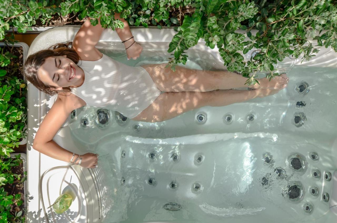 Honey & Cinnamon Luxury Suite Naxos City Экстерьер фото